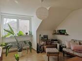 Wohnzimmer - das Schlafzimmer ist im Exposé abgebildet - 2 Zimmer Etagenwohnung in Erlangen