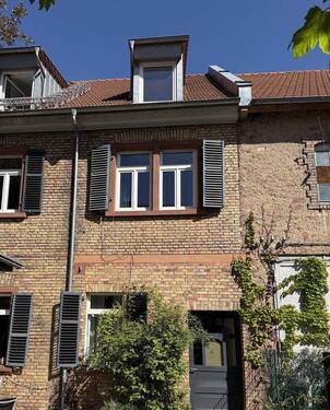 Historische Altbaufassade - Etagenwohnung mit 63,40 m&sup2; in Heidelberg zur Miete