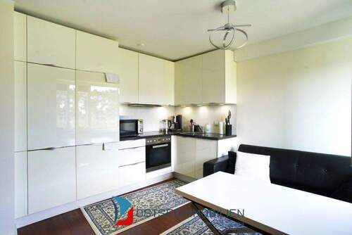 Küche u. Esstisch - 