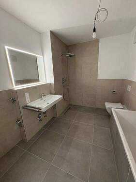 Bad - Etagenwohnung mit 82,00 m&sup2; in Nürnberg zum Kaufen