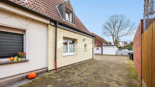 Außenansicht 3 - Gemütliches Zuhause mit 95 m² Wohnfläche & Anbau - gepflegtes Reihenhaus in ruhiger Wohnlage