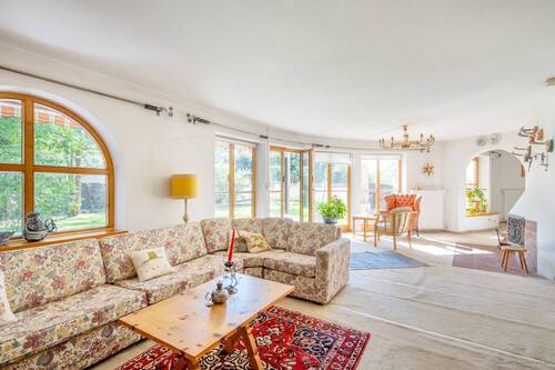 sonnenverwöhnter Wohnbereich - Gute Infrastruktur trifft auf ruhige Lage - Exklusives Architektenhaus mit 790 m² Grundstücksfläche