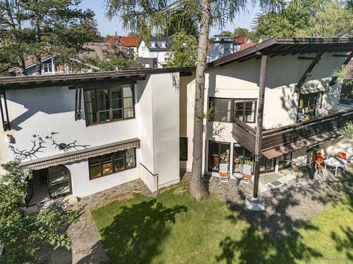 Ansicht des Hauses - 7 Zimmer Einfamilienhaus zum Kaufen in Neubiberg