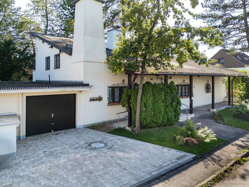 Doppelgarage - Einfamilienhaus mit 287,00 m&sup2; in Neubiberg zum Kaufen