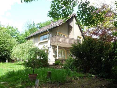 Gartenseite - Zweifamilienhaus mit potentieller Einliegerwohnung oberhalb der Weser