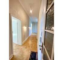 **Kernsanierte Designer-Altbauwohnung mit Stil, Komfort & Weitblick - provisionsfrei ** - Frankfurt Bockenheim