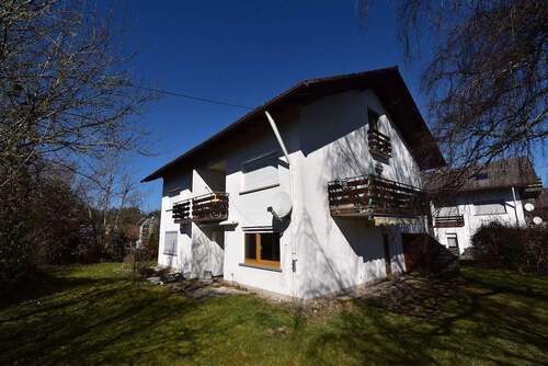 Hausansicht - 2 Zimmer Etagenwohnung zum Kaufen in Ühlingen-Birkendorf