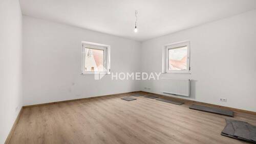 1. OG Schlafzimmer 1 - 