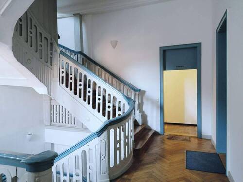historisches Treppenhaus - Büro mit 95,00 m&sup2; in Bamberg zur Miete