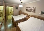 Schlafzimmer mit genügend Platz - 