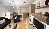 Geräumiges Wohnzimmer - 