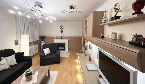 Geräumiges Wohnzimmer - 