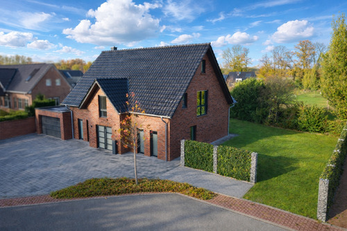 Titelbild - 6 Zimmer Einfamilienhaus zum Kaufen in Nordhorn