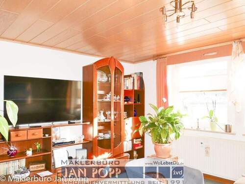 Wohnzimmer Dachgeschoss - Mehrfamilienhaus, Wohnhaus mit 395,00 m&sup2; in Werdau zum Kaufen