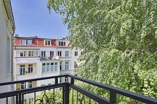 Grüne Oase ganz oben - 3 Zimmer Etagenwohnung zum Kaufen in Hamburg