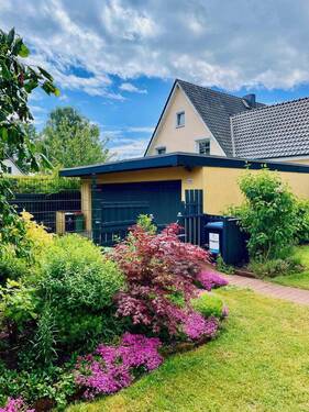 Großzügige Doppelgarage - 