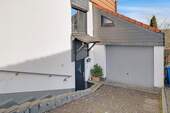 Einliegerwohnung & Garage - 