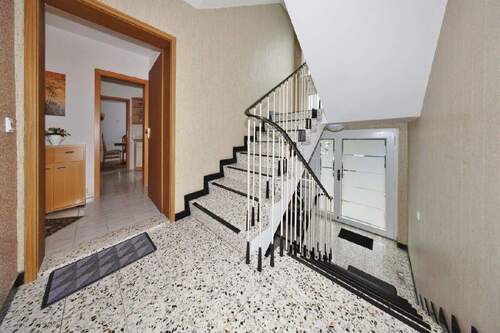 Treppenhaus - Etagenwohnung mit 97,90 m² in Wilhelmshaven-Neuende zum Kaufen