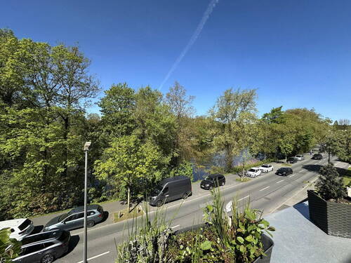 Blick auf die Ruhr - 3 Zimmer Etagenwohnung zum Kaufen in Essen