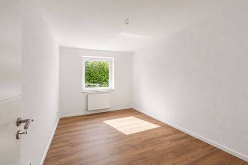 Ruhiges Schlafzimmer - 3 Zimmer Etagenwohnung zum Kaufen in Großhansdorf