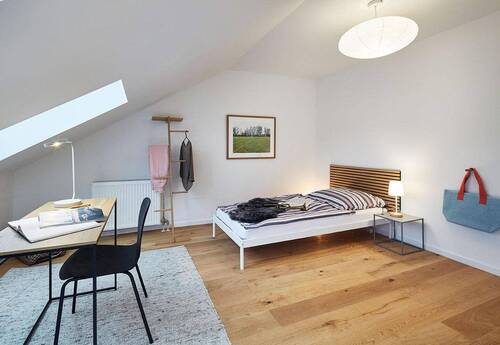 Helles Zimmer II Dachgeschoss - 