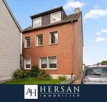 Freistehendes Einfamilienhaus mit sechs Zimmern und ausgebautem Dachgeschoss in Langewehe-Schlich! - Langerwehe