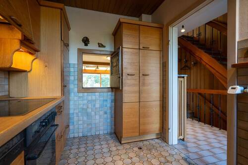 Küche mit Durchreiche - 