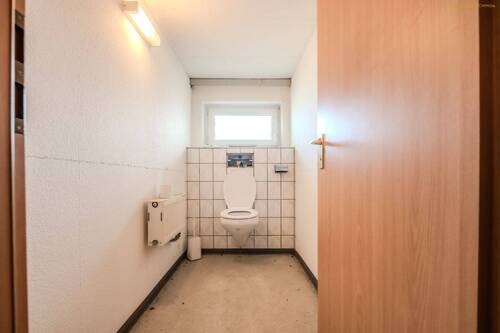 Untergeschoss - Damen WC - 