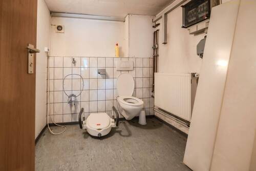 Untergeschoss - Herren WC - 
