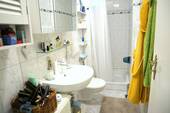 Badezimmer mit Dusche ... - 