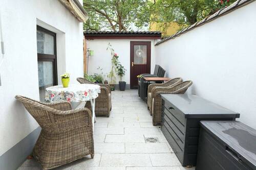 Eigene Terrasse mit Werkstatt ... - 