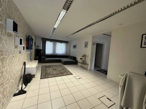Wohnzimmer - 3 Zimmer Etagenwohnung zur Miete in Fellbach