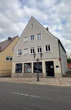 Straßenansicht - Schöne 3 ZKB im Dachgeschoß im Zentrum von Donauwörth