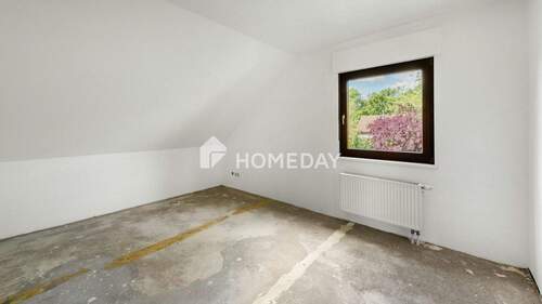 1. OG Schlafzimmer 1 - 