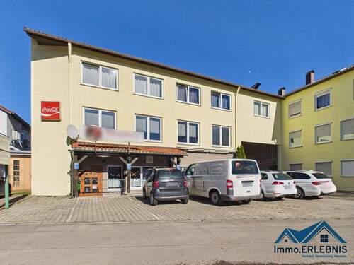 Außenansicht - Große Chance! Top-Lage! Gastronomie mit Inventar und 8 Fremdenzimmer ab sofort in Uhingen frei!