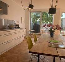 Moderne 3-Zimmer-Wohnung in Fürth (Innenstadt) mit Dachterrasse im denkmalgeschützten Stadtpalais