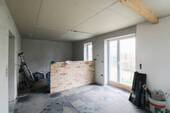 Essbereich und Küche mit Theke - 
