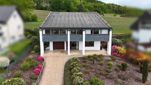 Bild 1 - 4 Zimmer Einfamilienhaus zum Kaufen in Attendorn