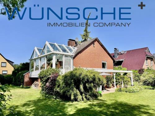Charmantes Zuhause mit Wintergarten-Oase - Charmantes Rotklinkerhaus mit Wintergarten-Oase auf traumhaftem ca. 1.000 m² großen Grundstück