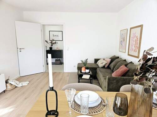 Wohnzimmer - *Provisionsfrei* 3-Zimmer-Wohnung in Weinsberg - Erstbezug nach Renovierung