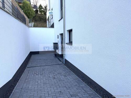 Eingangsbereich - 4 Zimmer Etagenwohnung in Hattingen