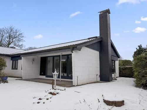Moderne Bungalowarchitektur mit Südterrasse und großem Gartenbereich - In charmanter Lage von Tangstedt - Modernisierter Bungalow auf traumhaftem Südgrundstück