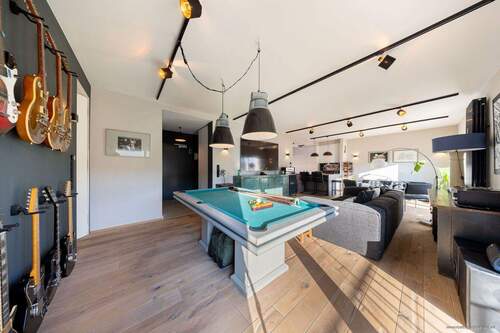 Blick in den Wohnbereich - 4 Zimmer Etagenwohnung zum Kaufen in München