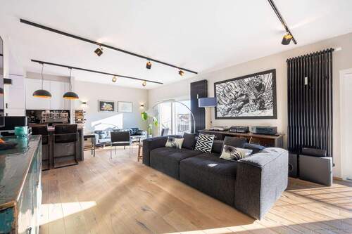 lichtdurchfluteter Wohnbereich - 4 Zimmer Etagenwohnung in München