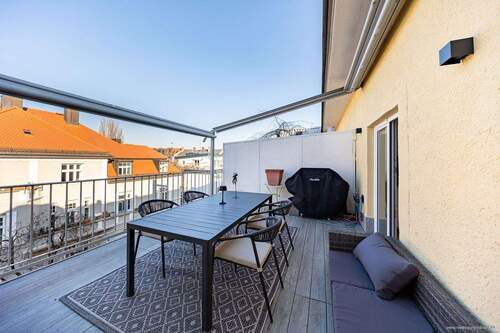 großzügiger Balkon - 