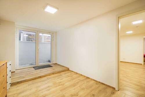 UG: Eigener Eingangsbereich - 