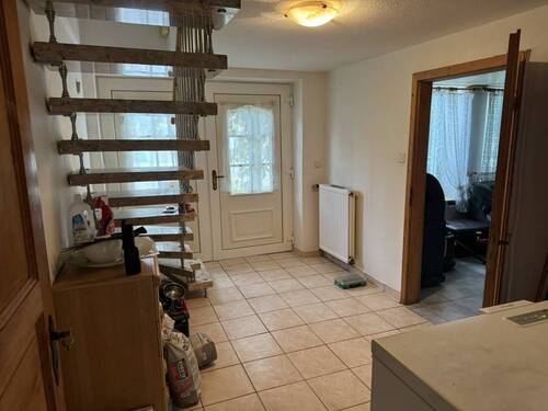 Flur - 7 Zimmer Einfamilienhaus in Hochdonn