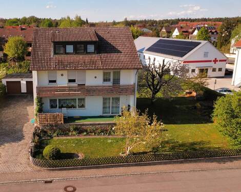 Bild 2 - 7 Zimmer Mehrfamilienhaus, Wohnhaus zum Kaufen in Petersaurach