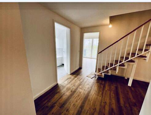 Blick vom Wohnungseingang - 4 Zimmer Etagenwohnung zur Miete in Neustadt in Holstein