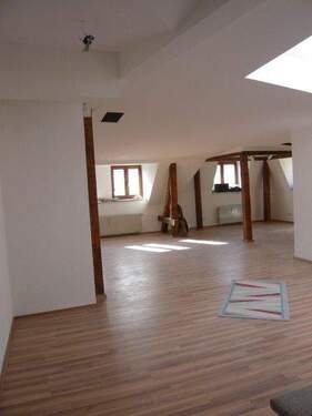 Teil vom WZ - Geräumige 3-Zimmer-Wohnung in München Schwanthalerhöhe